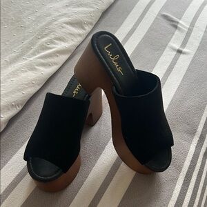 Lulu's Chic Black and Tan Mules